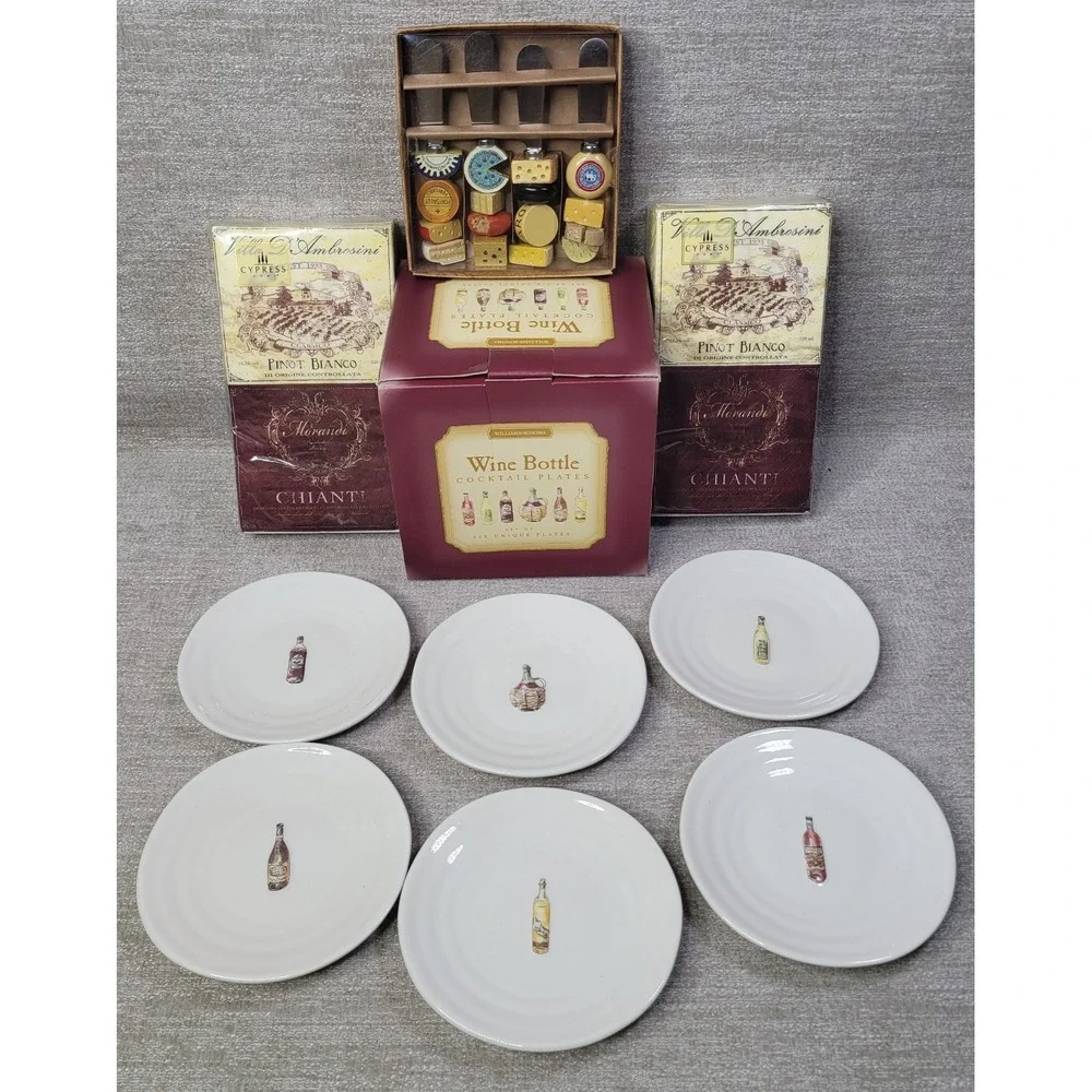 Williams Sonoma Wine Bottle Cocktail Plates Vintage w/ Napkins & Knife Set NEW